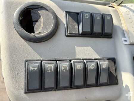 Verreikers fixed 2013  DEUTZ-FAHR Agrovector 37.6 (24)
