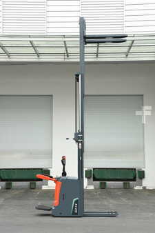 Vertikální vychystávací vozík 2025  Heli CDD16-A2FLiH (12)