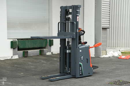 Vertikální vychystávací vozík 2025  Heli CDD16-A2FLiH (18)