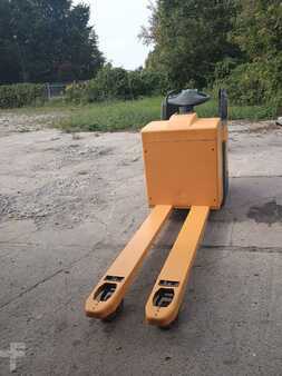 Elektrische palletwagens 2010  Jungheinrich ERE 225 bat 2019 (3)