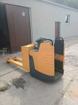 Elektrische palletwagens 2010  Jungheinrich ERE 225 bat 2019 (4)