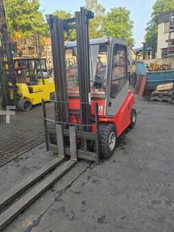 Diesel heftrucks 2004  BT CBD35 (1)