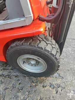 Diesel heftrucks 2004  BT CBD35 (10)