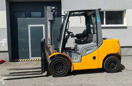 Diesel heftrucks 2017  Jungheinrich DFG 550s (11)