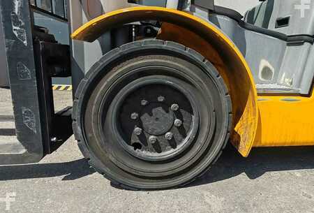 Diesel heftrucks 2017  Jungheinrich DFG 550s (9)