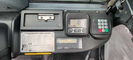 Chariots élévateurs GPL 2016  Toyota TA   02-8FGJF35 3.5t/ 4.3m/ 5000mh/ 4v (13)