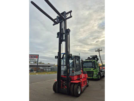 Nestekaasutrukki 2001  Kalmar Gcd 80-9 (10)