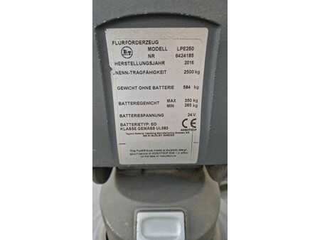 Elektro tříkolové VZV 2016  BT LPE 250 (6)