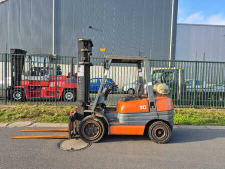 LPG VZV 1996  Toyota 02-6fgf30 (2)