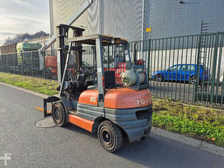 LPG VZV 1996  Toyota 02-6fgf30 (3)