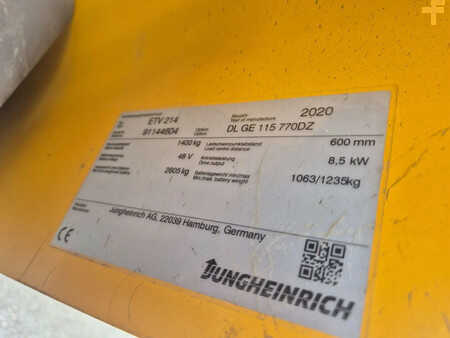 Chariots pour allées étroites 2020  Jungheinrich etv214 (10)