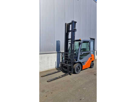 Chariots élévateurs diesel 2017  Toyota 2.5 06-8FD25F (1)