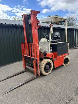 Elektrisk- 4 hjul - Nissan UB02L25U (1)