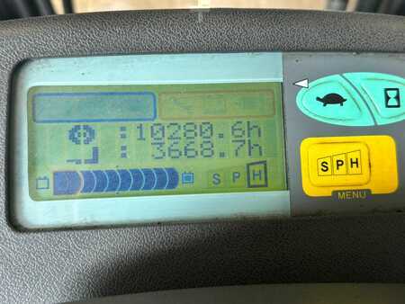 Elektro čtyřkolový VZV 2011  Toyota 7FBMF40 (17)