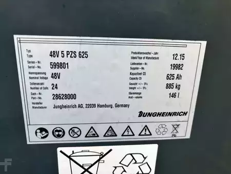 Carrelli elettrici 3 ruote 2015  Jungheinrich EFG216 (4)