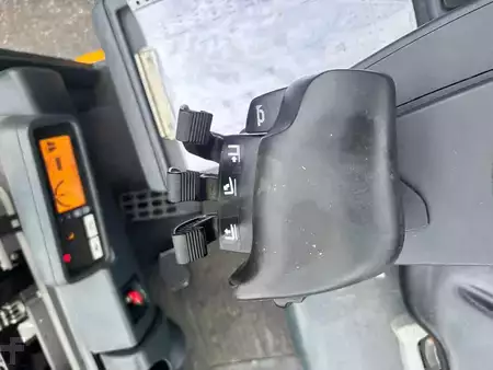 Carrelli elettrici 3 ruote 2015  Jungheinrich EFG216 (7)