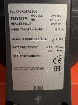 Elektromos emelőkocsik 2020  Toyota LWE180 (7)