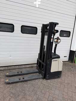 Hochhubwagen 2015  Crown ES 4000 (2)