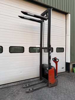 Magasemelésű béka 2010  Linde L12 (1)