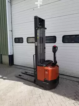 Stacker pedestre 2007  BT SWE 120 (3)