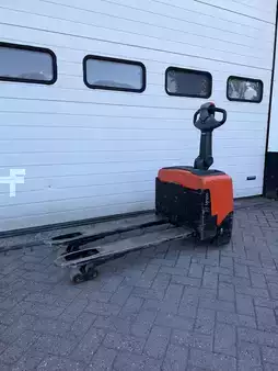 Electric Pallet Trucks 2019  BT lwe 130 (4)