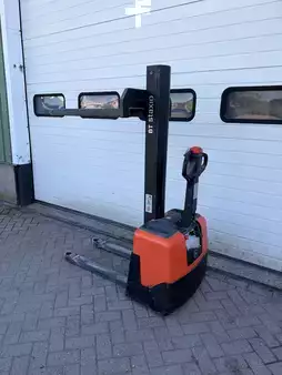 Wózek wysokiego podnoszenia 2015  BT hwe100 (6)