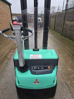 Magasemelésű béka 2020  Mitsubishi SBP10  (3)