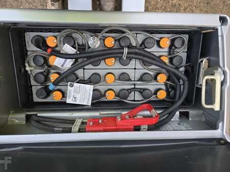 Transpaleta eléctrica 2019  Still EXU SF20 (6)