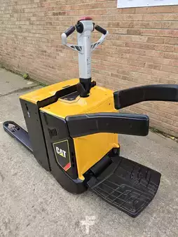 Gerbeurs à conducteur porté debout 2019  CAT Lift Trucks NPV20N2  (2)