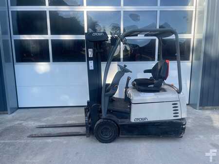 Eléctrico - 3 rodas 2008  Crown SC4220-1,8 (1)