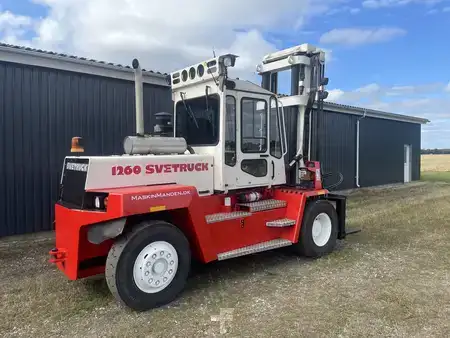 Carrelli elevatori diesel 2004  Svetruck 1260 (1)