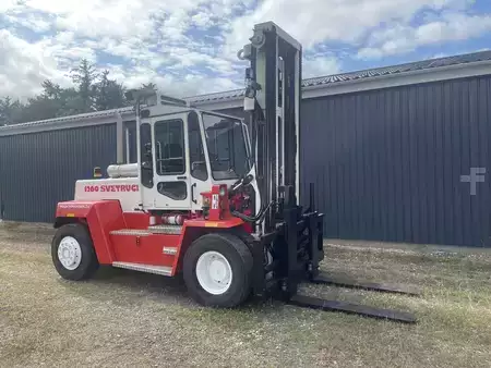 Carrelli elevatori diesel 2004  Svetruck 1260 (2)