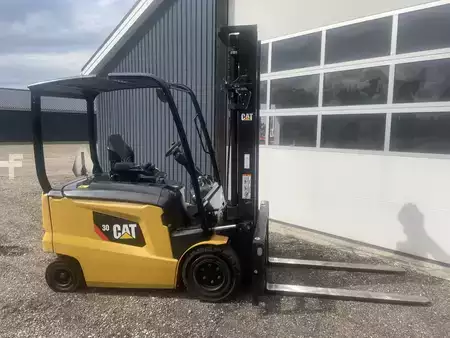 El truck - 4 hjulet 2016  CAT Lift Trucks EP30CN (1)
