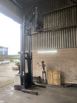 Stacker pedestre 2013  Crown SHR 5520 1.13 (1)