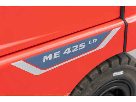 Chariots électriques à 4 roues 2024  Manitou ME 425 (10)