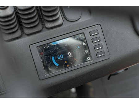 Chariots électriques à 4 roues 2024  Manitou ME 425 (15)