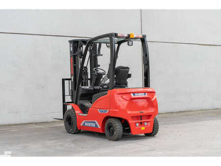 Chariots électriques à 4 roues 2024  Manitou ME 425 (7)