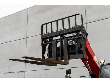 Chariots téléscopiques fixes 2015  Manitou MLT 629 (8)
