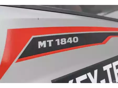 Verreikers (vast) 2022  Manitou MT 1840 (13)