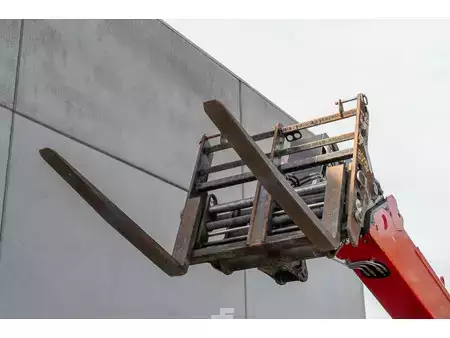 Verreikers (vast) 2022  Manitou MT 1840 (8)
