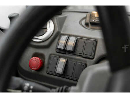 Wózki teleskopowe sztywne 2016  Manitou MRT 2150 Plus (18)