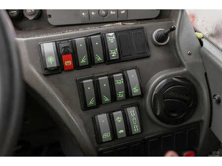 Wózki teleskopowe sztywne 2016  Manitou MRT 2150 Plus (22)