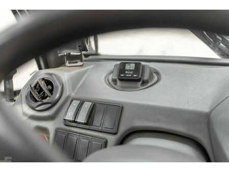 74312_C108-17.jpg?v=1765878140