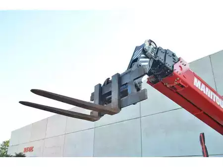 Teleskoplæsser (fast) 2019  Manitou MRT 2550 (14)