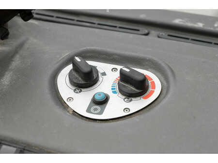 Teleskoptruck fast bom 2018  Manitou MRT 3050+ (20)