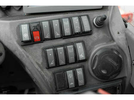 Teleskoptruck fast bom 2018  Manitou MRT 3050+ (21)