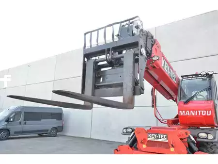 Verreikers (vast) 2019  Manitou MRT 2550 (15)