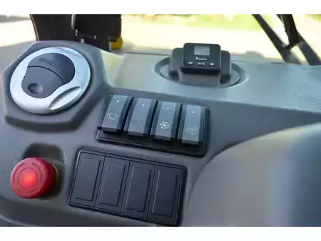 Verreikers (vast) 2019  Manitou MRT 2550 (10)