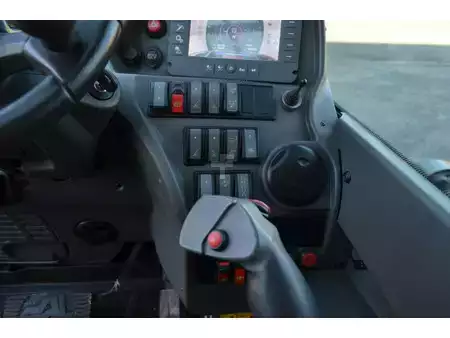 Verreikers (vast) 2019  Manitou MRT 2550 (11)