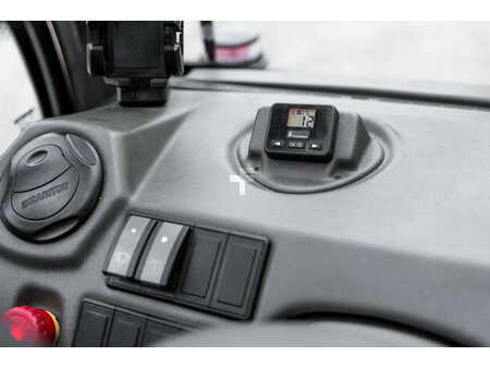 Wózki teleskopowe sztywne 2021  Manitou MRT 2550 (21)